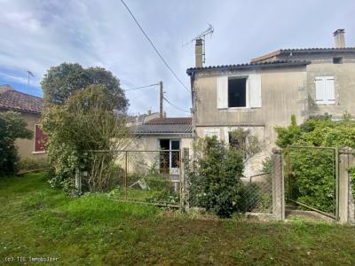 €90950 - Lovely Little Ruffec Town House With Garden And Outbuildings