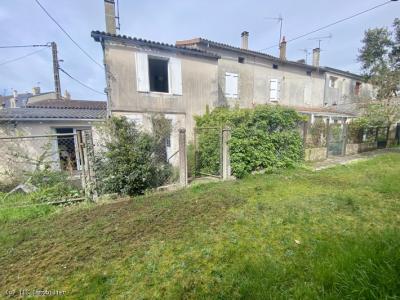 &#8364;90950 - Lovely Little Ruffec Town House With Garden And Outbuildings