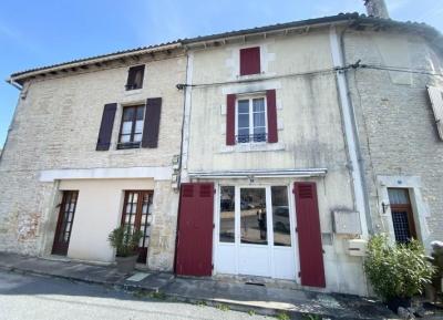 &#8364;64200 - Lovely Little Stone House In The Centre Of Champagne Mouton