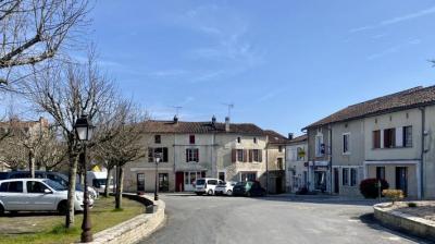 &#8364;64200 - Lovely Little Stone House In The Centre Of Champagne Mouton