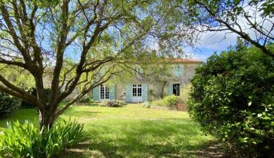 &#8364;185500 - Charming Stone House Close To Verteuil Sur Charente With Bread Oven