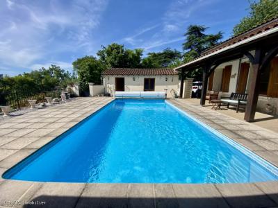 &#8364;208000 - Incredible Views! Superb Stone House With Three Bedrooms And A Heated Saltwater Pool