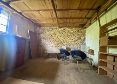 &#8364;70000 - Country House With Great Potential To Finish Renovating