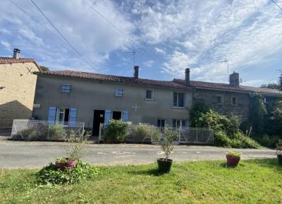 &#8364;70000 - Country House With Great Potential To Finish Renovating