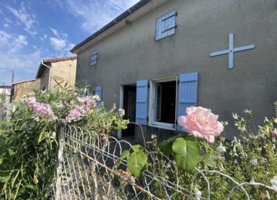 &#8364;70000 - Country House With Great Potential To Finish Renovating