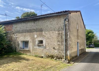 &#8364;70000 - Country House With Great Potential To Finish Renovating