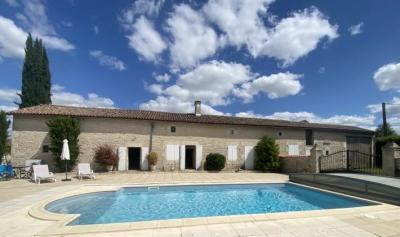 &#8364;514500 - Magnificent Domaine Of Almost A Hectare With 3 Bedrooms, Pool And Gite Potential