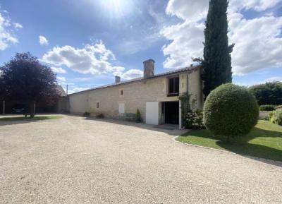 &#8364;514500 - Magnificent Domaine Of Almost A Hectare With 3 Bedrooms, Pool And Gite Potential