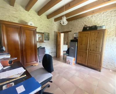 &#8364;514500 - Magnificent Domaine Of Almost A Hectare With 3 Bedrooms, Pool And Gite Potential