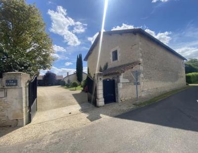 &#8364;514500 - Magnificent Domaine Of Almost A Hectare With 3 Bedrooms, Pool And Gite Potential