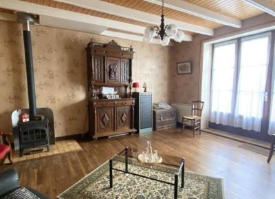 &#8364;92000 - Pretty Stone House With Two Bedrooms In The Centre Of Aunac