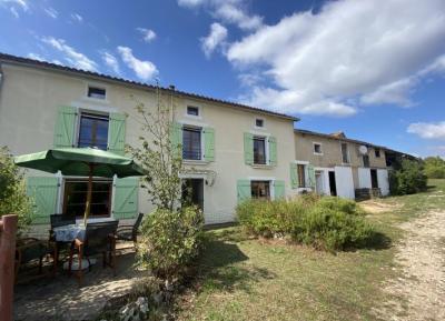 €159000 - Old Farmstead 3/4 Of An Acre With Outbuildings. Close To Verteuil-sur-charente