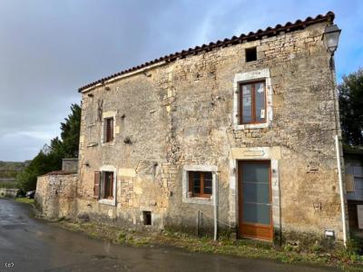 &#8364;60000 - Village House With Garden To Finish Renovating