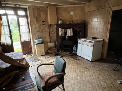 &#8364;24000 - Small Barn Renovate In A Quiet Area - Near Champagne-mouton