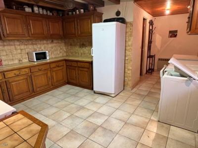 &#8364;180850 - An Attractive 5 Bedroom House With Garden And A Riverside Plot