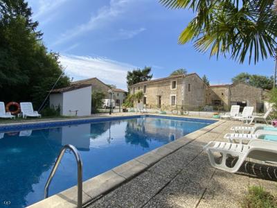 &#8364;396800 - Superb Property With 2 Owners Accommodation, 5 Gites And A Large Swimming Pool