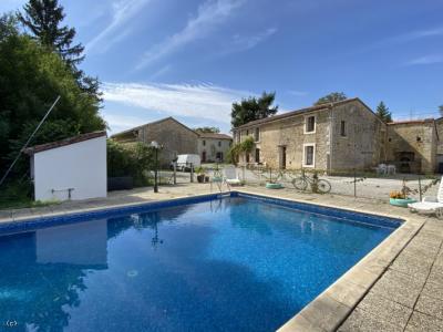 &#8364;396800 - Superb Property With 2 Owners Accommodation, 5 Gites And A Large Swimming Pool