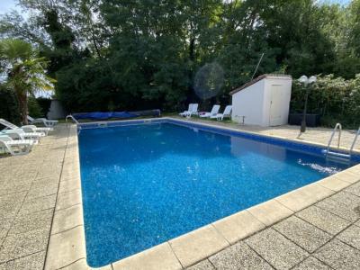 &#8364;396800 - Superb Property With 2 Owners Accommodation, 5 Gites And A Large Swimming Pool