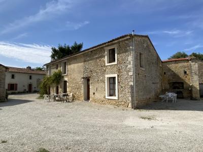 &#8364;396800 - Superb Property With 2 Owners Accommodation, 5 Gites And A Large Swimming Pool