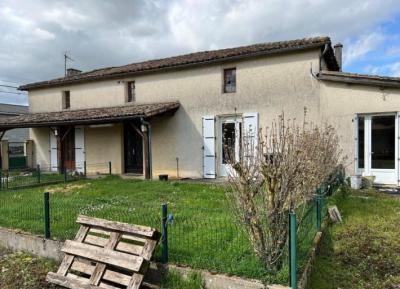 &#8364;141240 - 4 Bedroom Village House With Outbuildings On Nearly 2 Acres