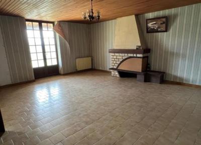 &#8364;141240 - 4 Bedroom Village House With Outbuildings On Nearly 2 Acres