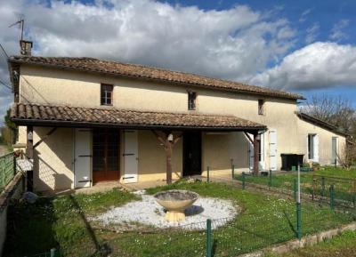 &#8364;141240 - 4 Bedroom Village House With Outbuildings On Nearly 2 Acres