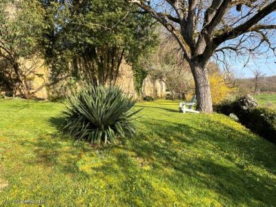 &#8364;315750 - 17th Century Unique \"relais De Poste\" Offering 4 Bedrooms And Heaps Of Character