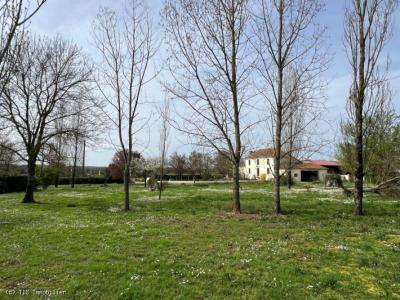 &#8364;199950 - Open Views : Detached \"maison De Maitre\" With Large Garden And Outbuildings