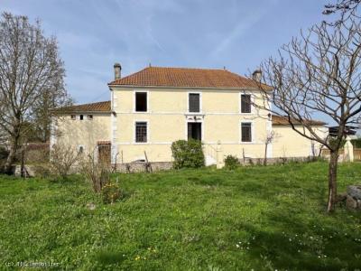 &#8364;199950 - Open Views : Detached \"maison De Maitre\" With Large Garden And Outbuildings