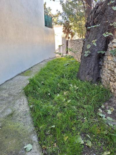 Pretty Village House Offering 85 M2 Of Living Space With Small Garden/courtyard And 2 Terraces.