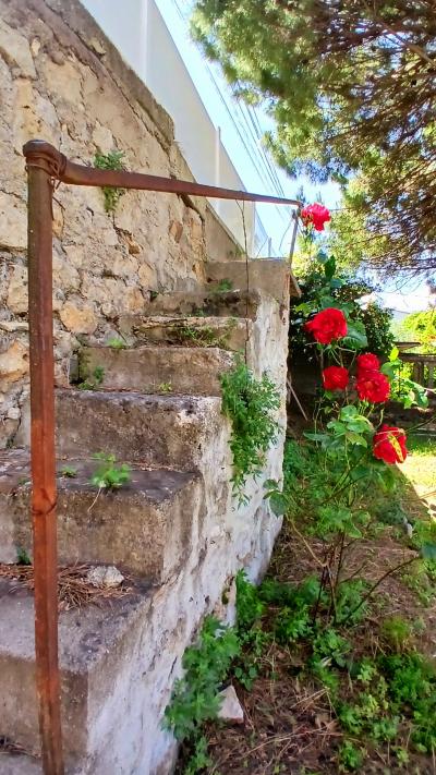 Charming Village House With 3 Bedrooms, A Spacious Garage And A Pleasant 160 M2 Garden