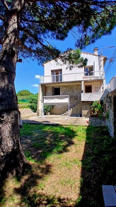 Charming Village House With 3 Bedrooms, A Spacious Garage And A Pleasant 160 M2 Garden