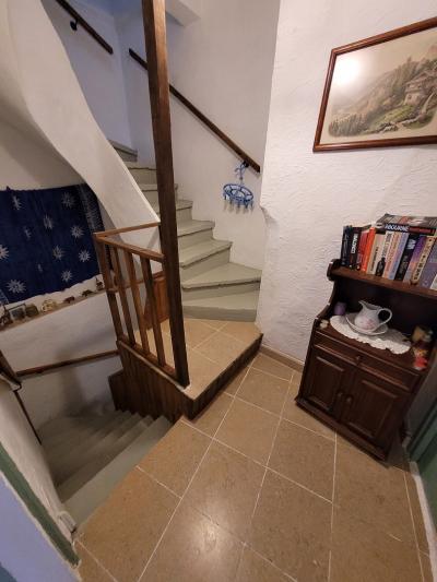 Charming Stone Village House With 82 M2 Of Living Space, 4 Bedrooms, Plus A Vaulted Cellar.