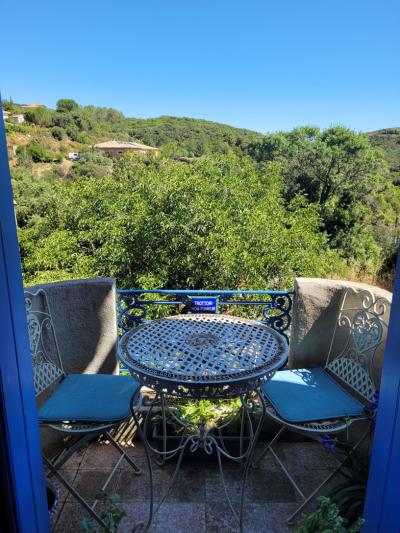 Charming Old Winegrower\'s House With 170 M2 Living Space And A 225 M2 Garden.