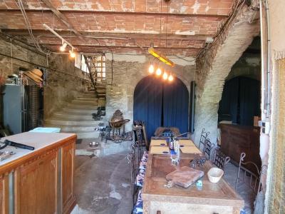Charming Old Winegrower\'s House With 170 M2 Living Space And A 225 M2 Garden.