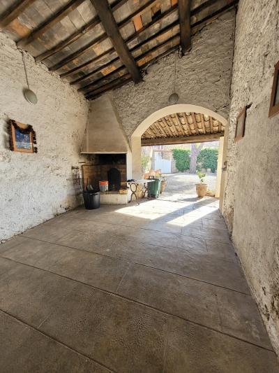 Beautiful And Spacious Former Winegrowing Property With 243 M2 Of Living Space On 1064 M2 Of Land In