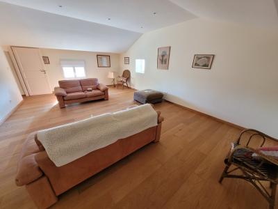 Beautiful And Spacious Former Winegrowing Property With 243 M2 Of Living Space On 1064 M2 Of Land In