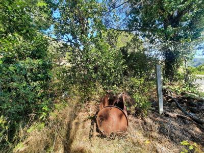 Plot Of 235 M2 With Small Barn To Renovate. Possibility Of Extension.