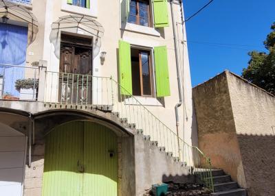Winegrower\'s House With 135 M2 Living Space, Terrace With Views And Courtyard/garden Of 75 M2.