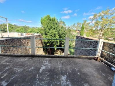 Winegrower\'s House With 135 M2 Living Space, Terrace With Views And Courtyard/garden Of 75 M2.