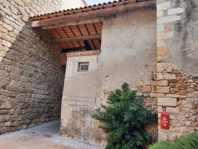 Cute Village House With 63 M2 Of Living Space, Nice Location And A Pretty Terrace.