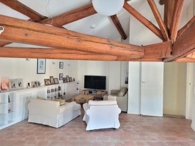 Superb Charming House Renovated With High-end Materials, 230 M2 Of Living Space On 510 M2 Of Enclose