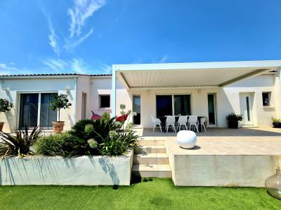 Superb Contemporary Single Storey Villa With 156 M2 Of Living Space On A 749 M2 Plot With Pool. High