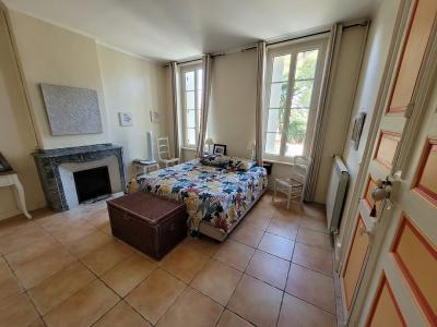 Superb Maison De Maitre With 300 M2 Of Living Space, Lovely Courtyard And Adjoining Former Winery.