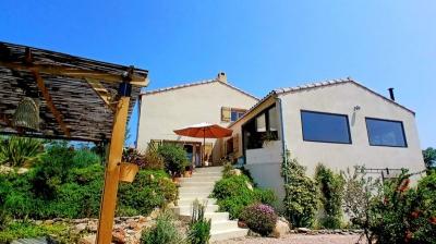 Elegant And Charming Villa With 145 M2 Of Living Space On A 1675 M2 Landscaped Plot With Exceptional