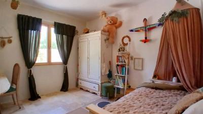 Elegant And Charming Villa With 145 M2 Of Living Space On A 1675 M2 Landscaped Plot With Exceptional