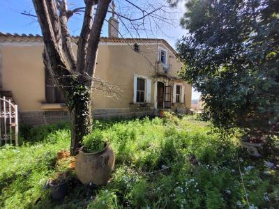 Old Character House To Renovate With 155 M2 Of Living Space Plus Separate Flat On 885 M2 Of Building