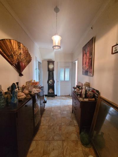 Old Character House To Renovate With 155 M2 Of Living Space Plus Separate Flat On 885 M2 Of Building