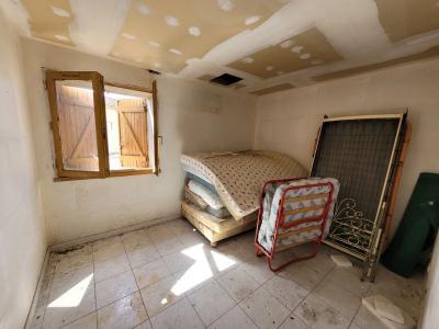 Old Character House To Renovate With 155 M2 Of Living Space Plus Separate Flat On 885 M2 Of Building