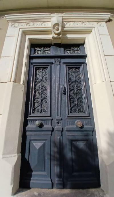 Splendid 18th Century Maison De Maitre With 4 Bedrooms, Vast Garage, Courtyard And Terrace. A Refine